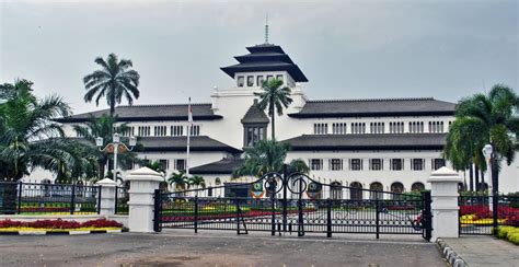 30 Tempat Wisata di Bandung Terbaik untuk Keluarga & Anak Muda