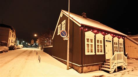 Christmas In Reykjavik 4 Days 3 Nights Northern Lights Tours