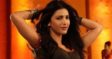 Shruti Hassan Hot Stills From Balupu Shruti Hassan Navel In Balupu Indian Actress Wallpapers