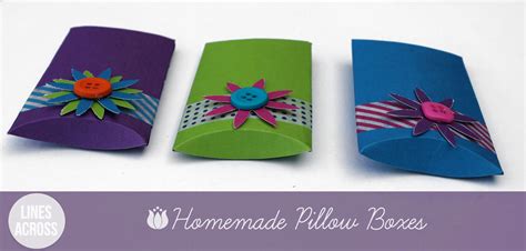 Today i want to give you an example of use and therewith a design idea for a stunning pillow box template created in illustrator. Make Your Own Pillow Boxes - Lines Across