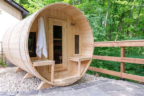 Dundalk Leisurecraft Tranquility 4 6 Person Barrel Sauna Porch — Secret Saunas