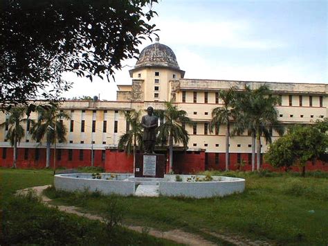 Allahabad university name to be changed to prayagraj vishwavidyalaya. 7 Reasons Why Living In Allahabad Is Awesome - We love ...