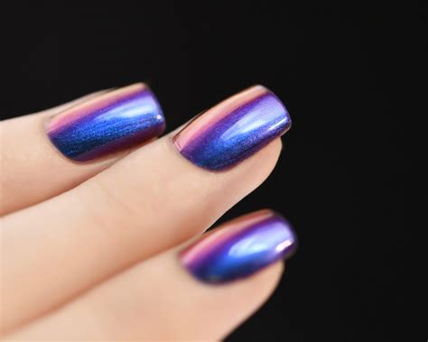Birefringence Blue To Purple Ultra Chrome Nail Polish By Ilnp