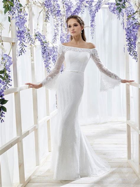 Una scelta unica di abiti da sposa invernali disponibile nel nostro negozio. 50 bellissimi abiti da sposa invernali per risplendere nonostante il freddo! | Abiti da sposa ...