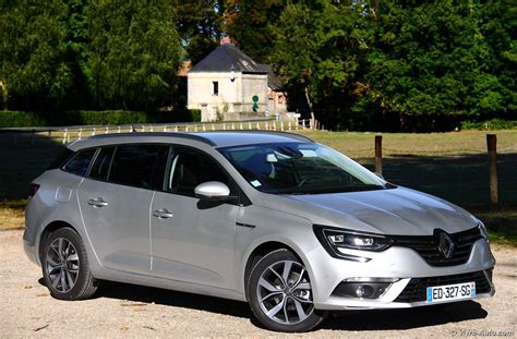 Renault mégane estate 1.5 dci 110 la famille mégane compte 4 membres de la berline au cabriolet en passant par le break que voici, appelé estate. Essai Renault Megane 4 Estate dCi 110 EDC - Vivre-Auto