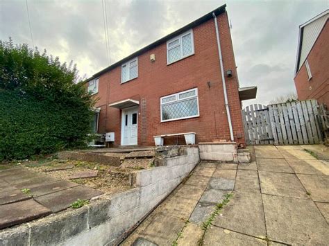 3 Bedroom Semi Detached House For Sale In Wellstone Gardens Bramley Leeds Ls13