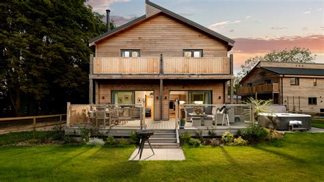 Introducing Grenville at Wallops Wood – Wallops Wood Cottages Hampshire