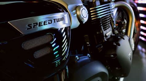 Triumph Speed Twin 1200 Exhaust Silencer Iamabiker Everything