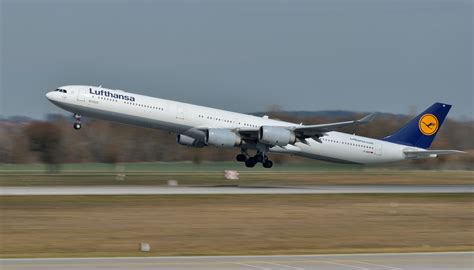Lufthansa Airbus A340 600 Foto And Bild Airbus Flugzeug Flughafen