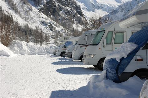 Alaba verlengt een voorzet richting de verste paal, waar arnautovic binnenkopt. Truma monteurs op zes campings | NKC