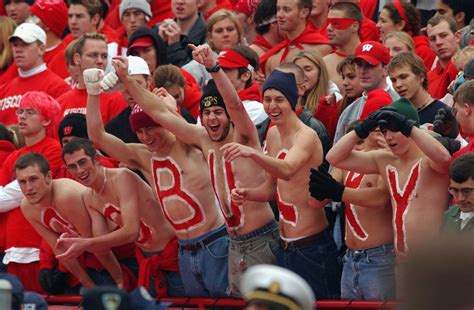 Look Ohio State Fans Are Grossed Out By Helmet Photo The Spun