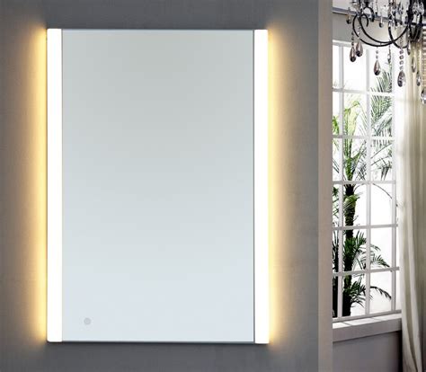 Liker du også følelsen av å få litt av hvert i ett og samme produkt? Eurodesign baderomsspeil med LED-belysning 50cm - Vvspris