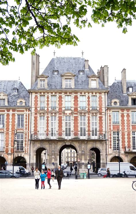Place Des Vosges A Gem In The Heart Of Le Marais Paris Solosophie