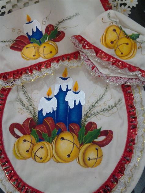En nuestra selección de juegos de navidad, pásalo en grande con santa claus, rudolf y los personajes más navideños. Juegos De Baño Pintados A Mano Con Motivos Navideños ...
