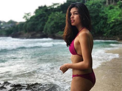 Maine Mendoza Shows Off Bikini Bod In A Rainy Beach Trip GMA News Online