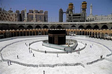 Saudi Arabia Suspends Praying In The Two Holy Mosques For Ramadan The