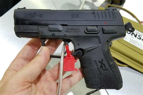 Hands On With Springfield Armorys New Xd E 9mm Hammer Fired Pistol