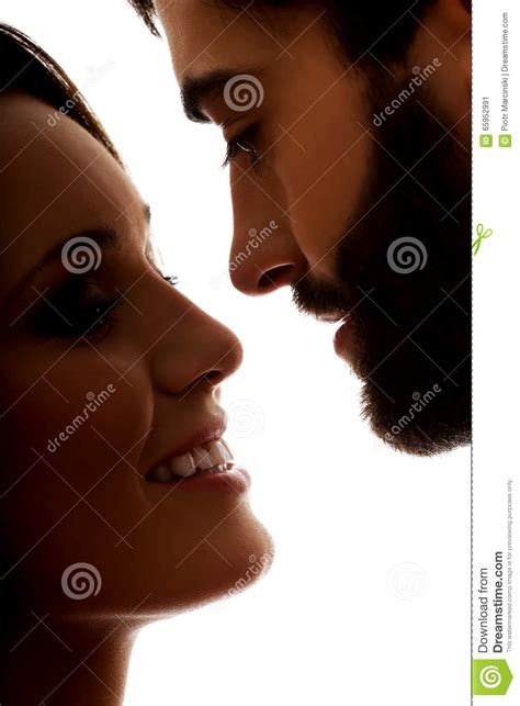 el besarse heterosexual atractivo de los pares imagen de archivo imagen de adulto romance