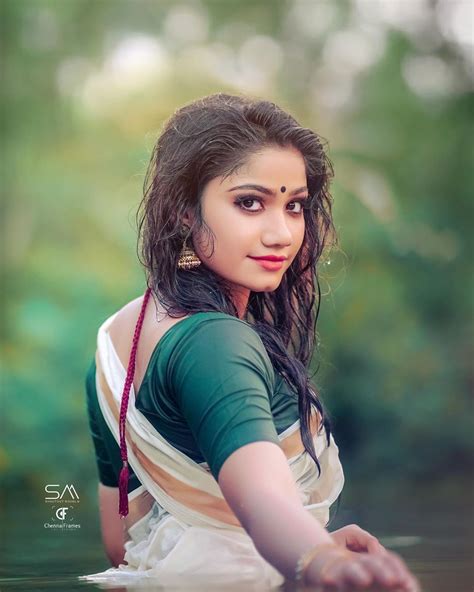 Kerala Beautiful Actress Jasnya Jayadeesh Photos Gallery 3 Most