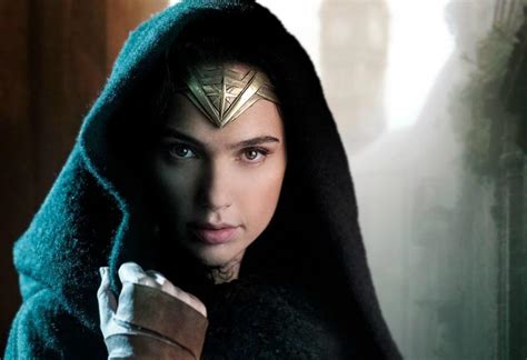 See The Female Warriors Of Wonder Woman Strike A Badass Pose In This