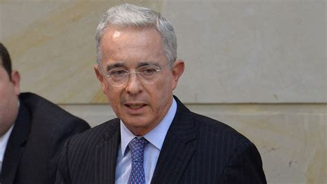Последние твиты от álvaro uribe vélez (@alvarouribevel). Niegan habeas corpus al expresidente Álvaro Uribe, que ...