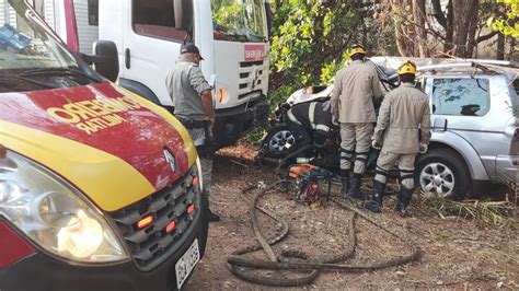 Homem morre em colisão entre caminhão e SUV neste sábado em Pontalina