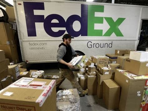 Ship Early Fedex Predicts Record Package Volume During Holidays