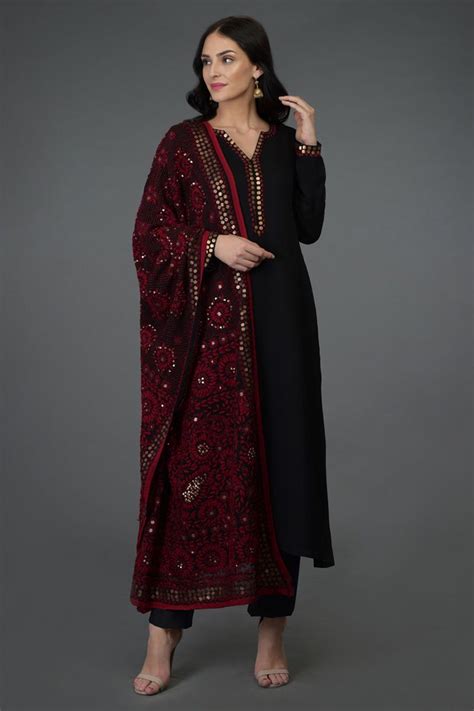Glace cotton plain suit with block print chanderi stoll. Black- Red Hand Embroidered Phulkari Suit | Velvet dress ...