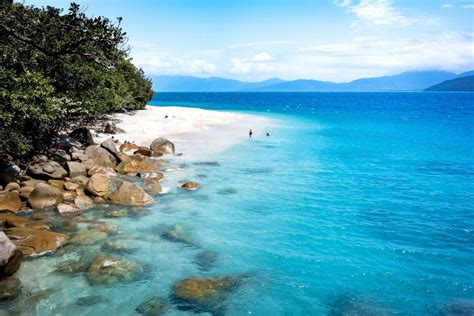 On the south side of new providence island within the small village of adelaide As 10 melhores praias da Austrália | Qual Viagem