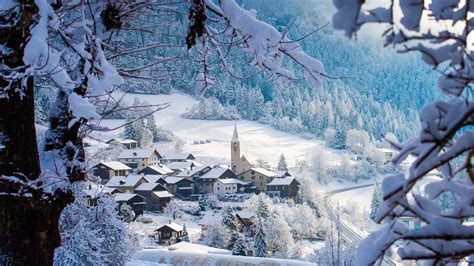 The Small Town Of Filisur With Snow In Winter Switzerland Windows