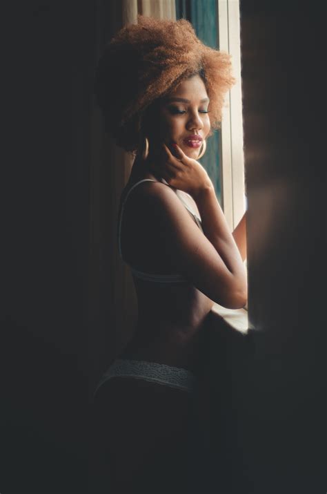 Free Images : shoulder, beauty, skin, hairstyle, blond, arm, model