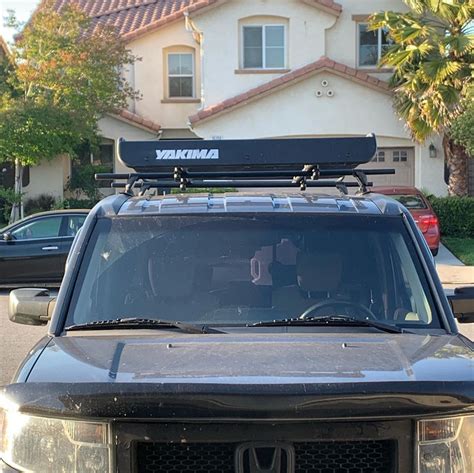 Installed The Yakima Roof Rack System Today The Round Bars Look So