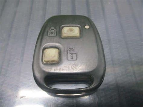 Used Keyless Entry Remote Control Key Daihatsu Hijet Ebd S V