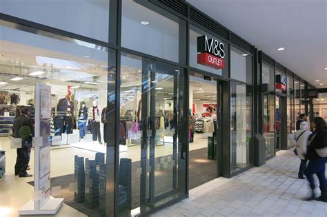 Discount store, shopping mall, bar. In pictures: London's first designer outlet opens in ...