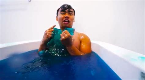 Guy Fills His Tub With Jello And Takes A Bath Because Why Not