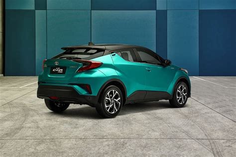 Toyota Chr Hybrid 2022 Price Promo August Spec And Reviews