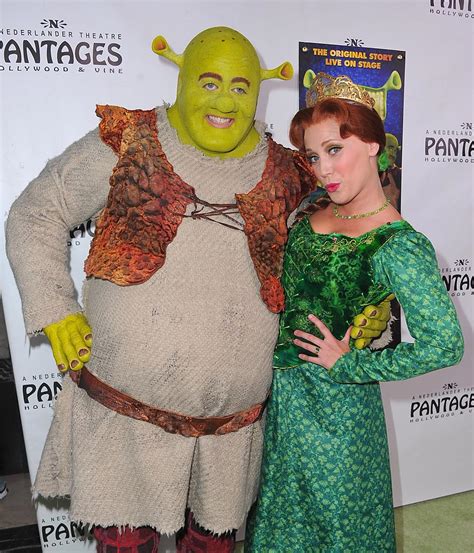 Craziest Shrek Themed Wedding Find Out How They Pulled It Off Pics