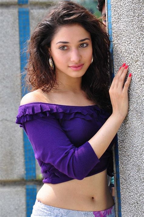 tamanna hot in tight jeans and navel exposed welcomenri