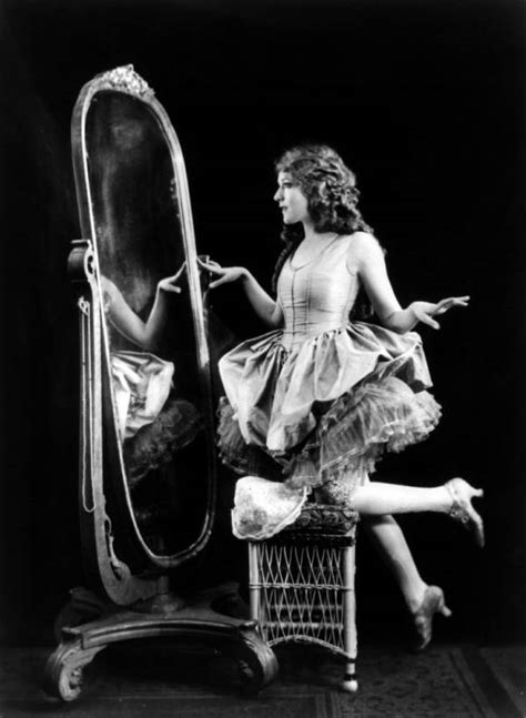 Ziegfeld Follies Photos That Prove How Sexy The Roaring Twenties Were