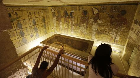 king tut s tomb may have hidden spaces containing organic metallic materials ncpr news