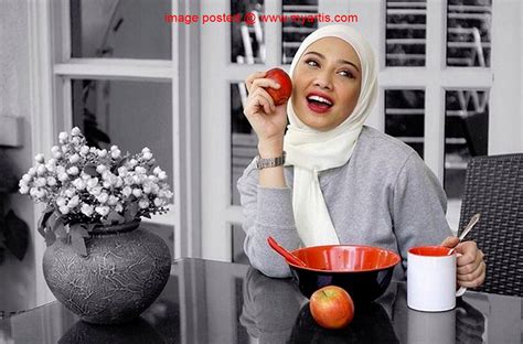 Maybe you would like to learn more about one of these? MYARTIS.COM | MYARTIS | MY | ARTIS: "SAYA TETAP ANGGAP ...