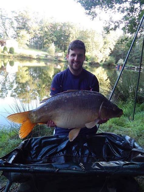 In all accommodation, the following are included in the cost of your holiday: The Cabin Accommodation Carp Fishing in France | Lodge Lakes