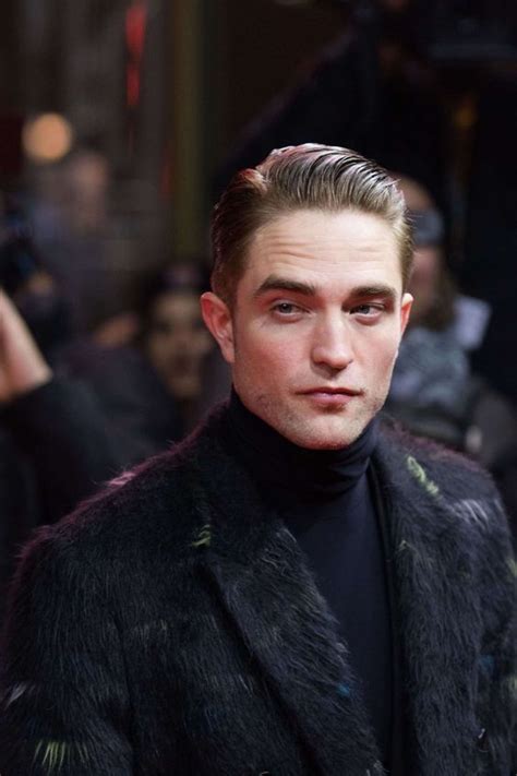 Robert Pattinson Named The Worlds Most Handsome Man By The Golden Ratio Robert Pattinson Movies