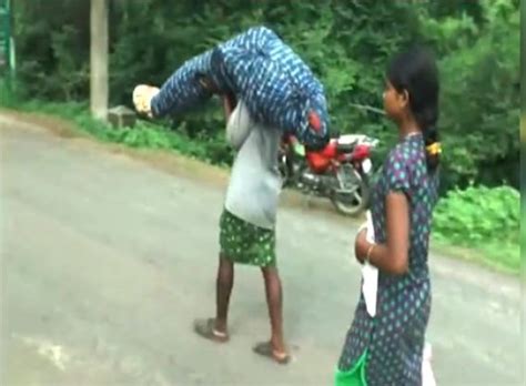 Man Carries Wifes Body For 7 Miles After ‘hospital Refuses Ambulance Metro