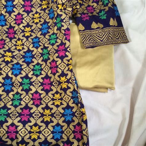 See more of kain songket batik sarawak borong on facebook. Baju Kurung Moden Songket Sarawak di Carousell | Baju ...