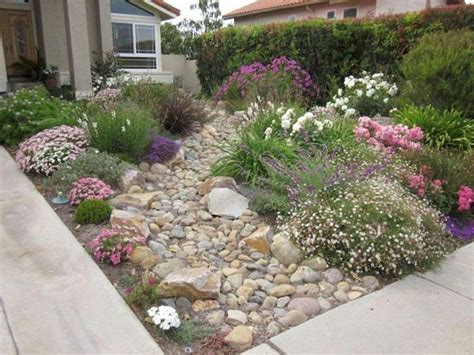 A surprise for the next homeowner to discover. 43 simple low maintenance front yard landscaping ideas ...
