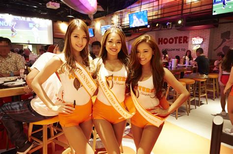 【新宿西口店】オープニングレポート 銀座でアメリカンパーティー！カジュアルアメリカンダイニング＆スポーツバー「hooters」