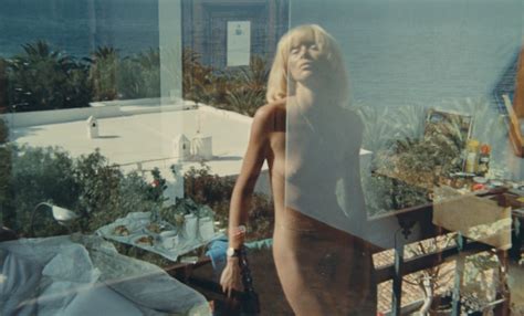 Clip vidéo de Mireille Darc nue dans La Valise Hot Sex Picture