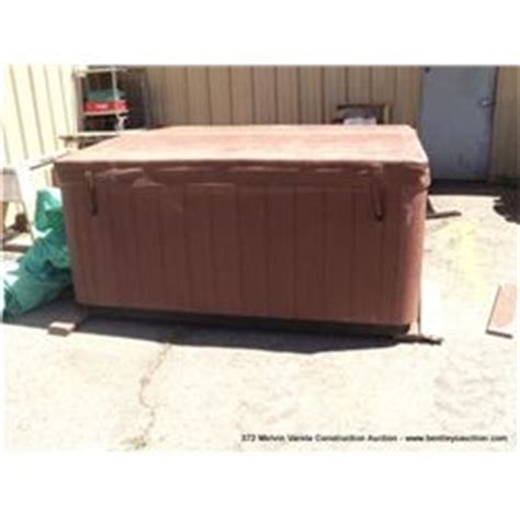 Whirlpool tubs are widely recognized for the health benefits of their hydrotherapy action, including muscle relaxation, improved blood circulation, and increased skin oxygenation. INFINITY SPAS 6- PERSON WHIRLPOOL HOT TUB