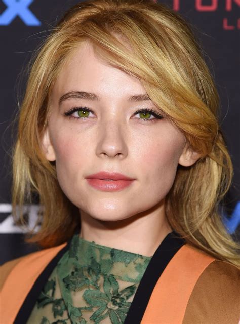 Celebrity Biography and photos: Haley Bennett